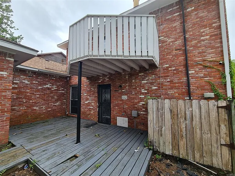1601 Cobblestone Ct — Photo 22