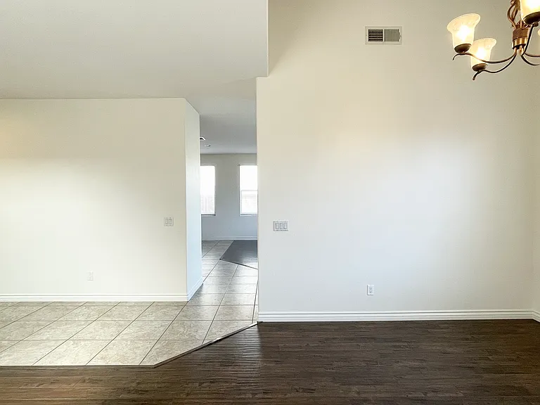 5218 Mariner Dr — Photo 25