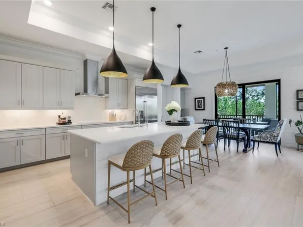 2472 Breakwater WAY #11-202, NAPLES, FL 34112