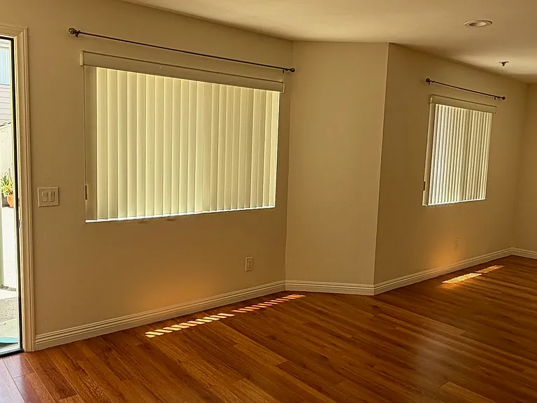 1122 Linden Ave #3 — Photo 3