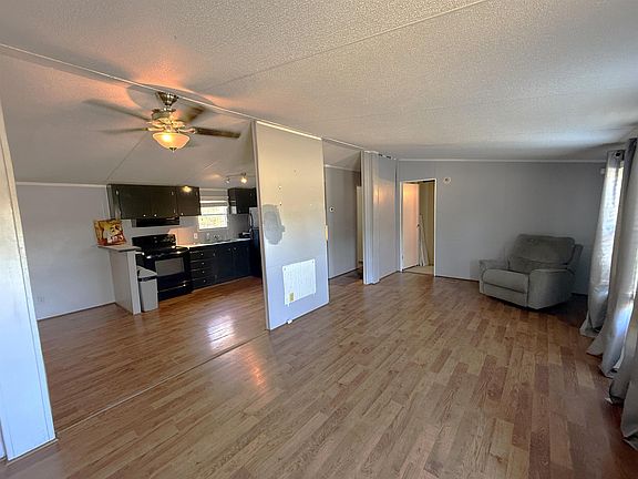 5th image of 2069 Trifalia Rd.