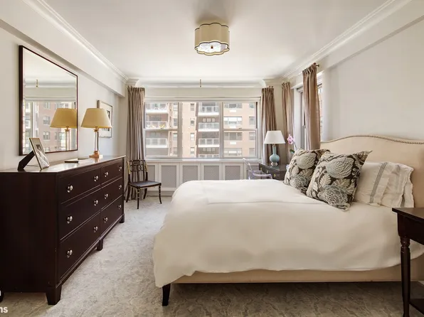 45 Sutton Place image 5 of 10