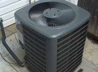 422 Groffdale Rd, Quarryville, PA 17566