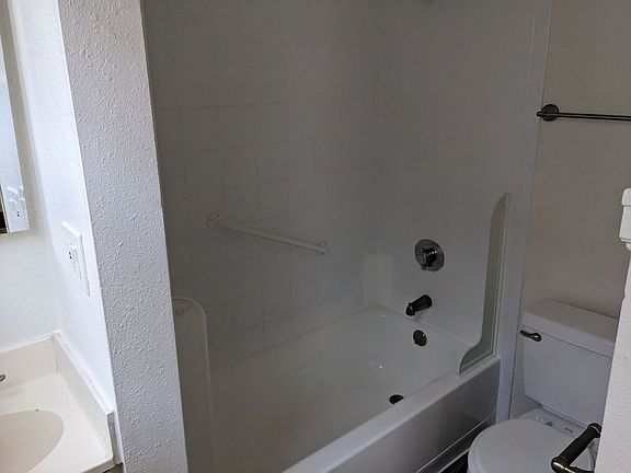 5th image of 47 Lime Ave APT 7