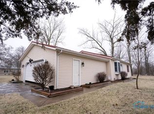 1041 Madison Ave, Defiance, OH 43512