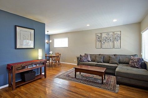 4th image of 3520 Maplewood Ave