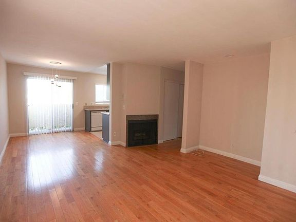 4th image of 833 S Orange Grove Ave #5