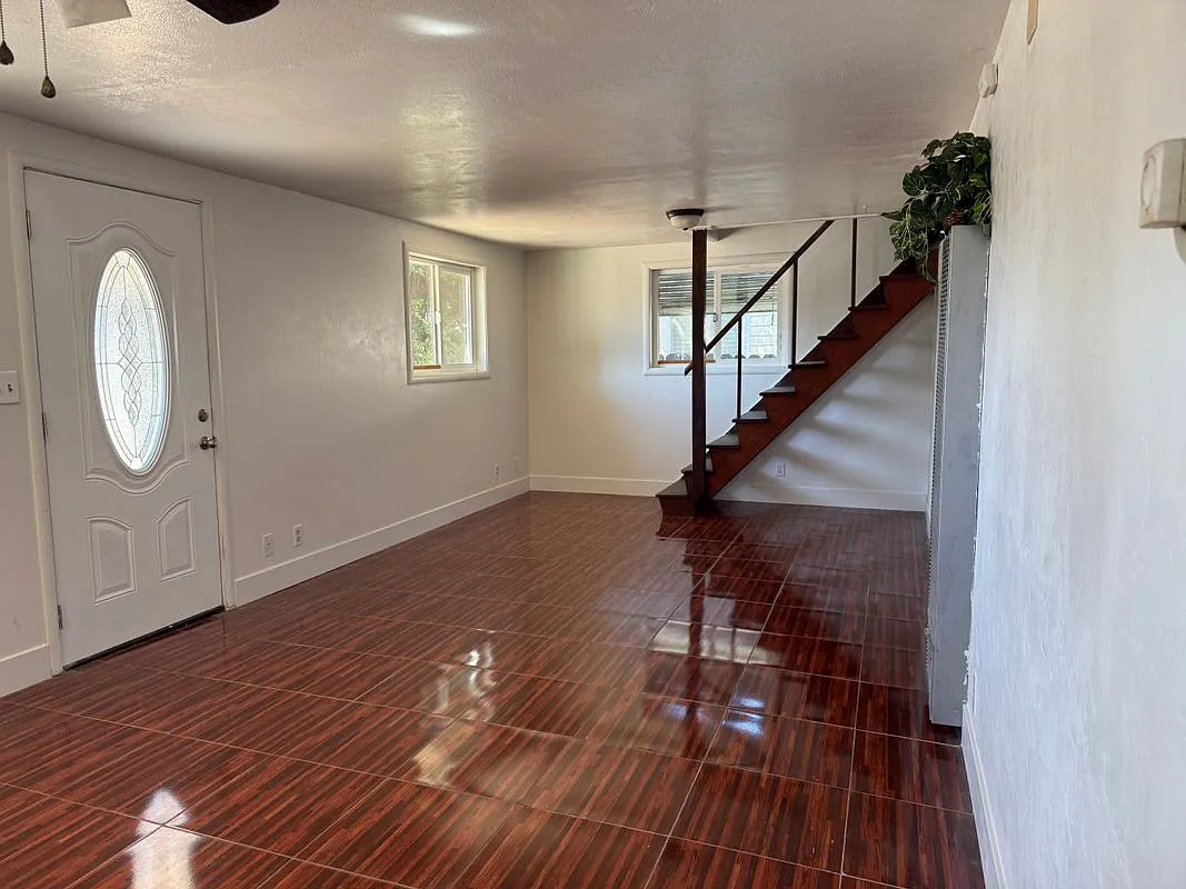 2 bed, 1.0 bath, 1092 sqft, $1,800 — Photo 3
