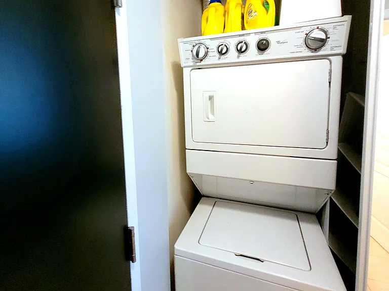 18 Yonge St #604 — Photo 8