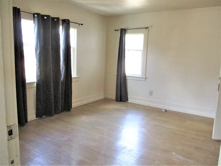 736 Pine St — Photo 7