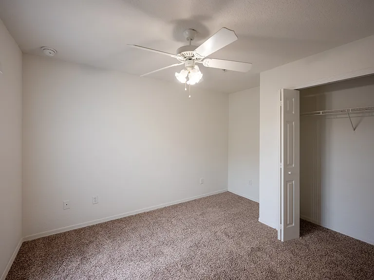 Enterprise Cove Apts — Photo 11