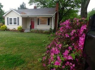 26 Simmons Ave, Greenville, SC 29607