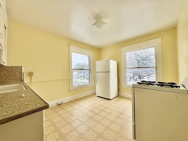 1425 Miami St #B — Photo 6