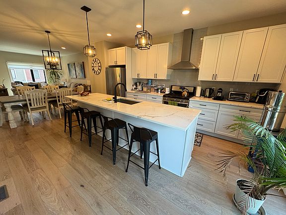3rd image of 316 S Saint Peter St #2
