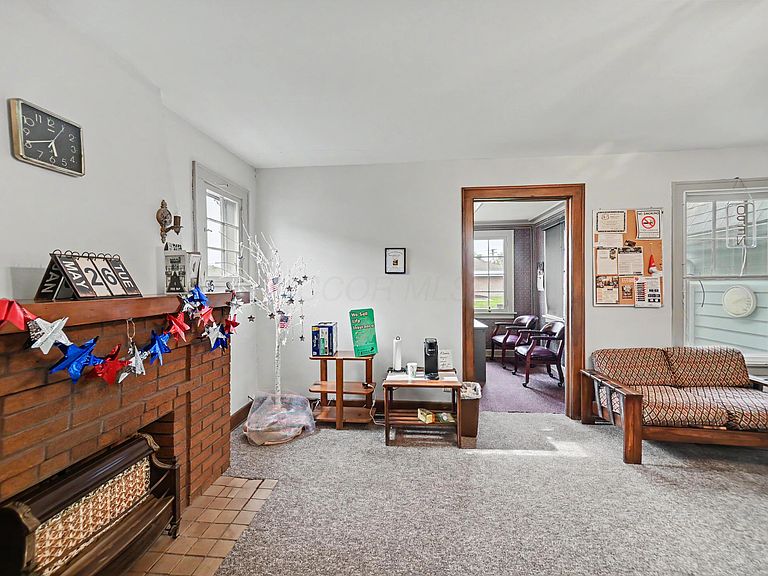 Listing photo 5