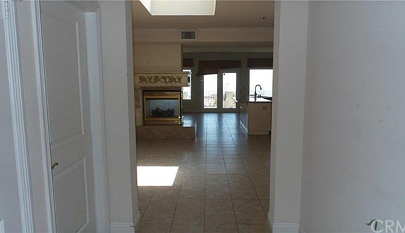 3rd image of 886 W Highpoint Dr