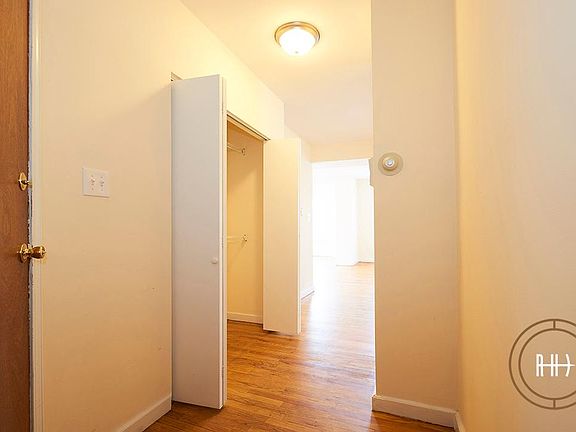 4th image of 4949 N Kedzie Ave #A300e