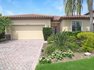 8108 36th St E, Sarasota, FL 34243