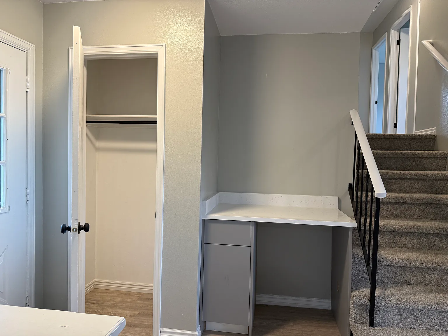 2577 S Ouray Way — Photo 2