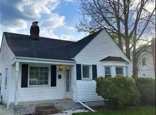 20720 Gaukler St, Saint Clair Shores, MI 48080
