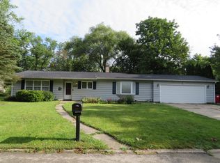 2002 Hemlock Dr, Champaign, IL 61821