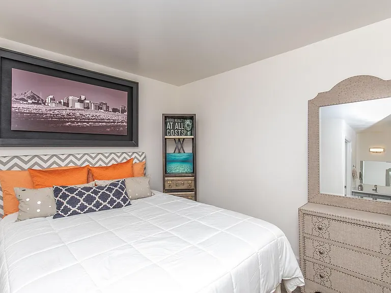 Studio 710 Apartments — Photo 52
