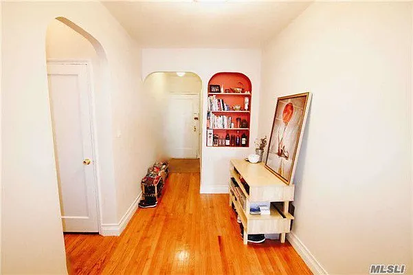 Sold by Remax City Square | media 7