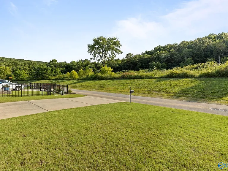 1509 Trek St — Photo 31
