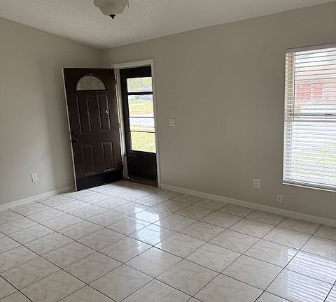 5th image of 12307 Antonio Cir
