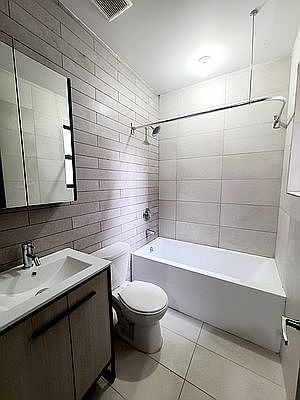 5th image of 1119 Grant Ave #3E