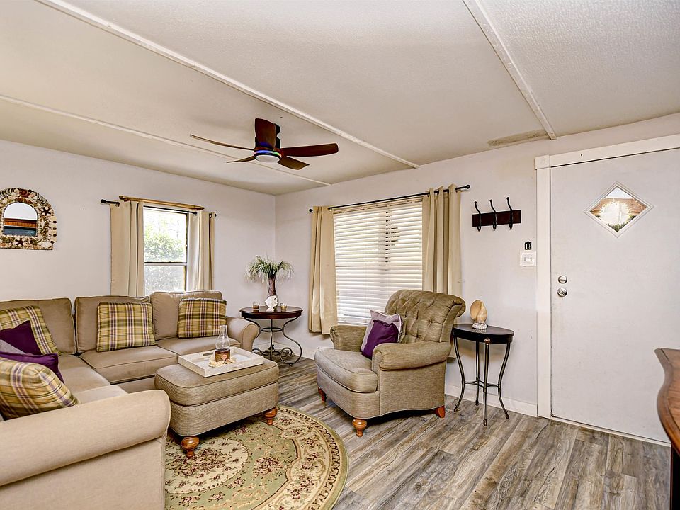 7th image of this home