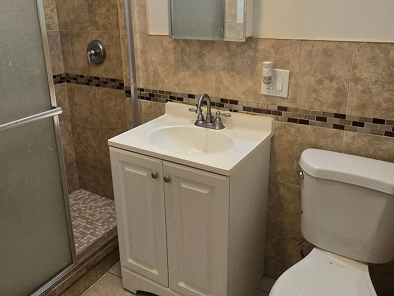 515 Summit Ave #4 — Photo 5