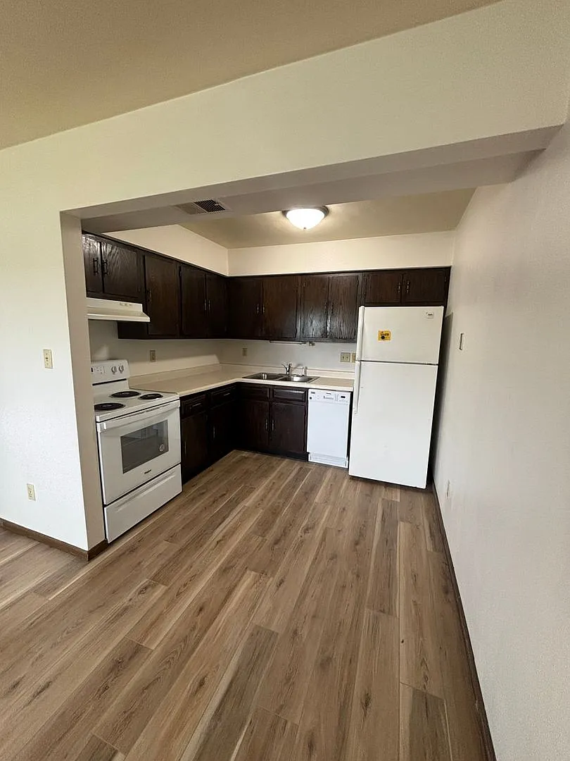 St. Francis Drive Apartments — Photo 1