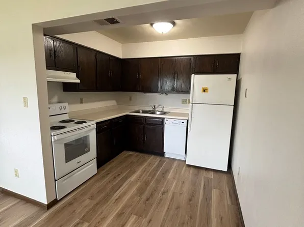 St. Francis Drive Apartments, 2539 Saint Francis Dr APT 2, Waterloo, IA 50702