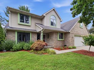 4708 Trail Wood Cir N, Midland, MI 48642