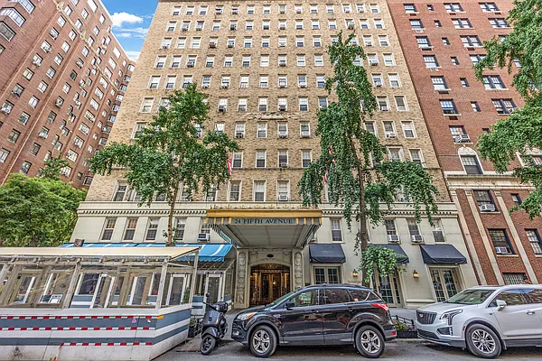 Sold by Compass | media 6