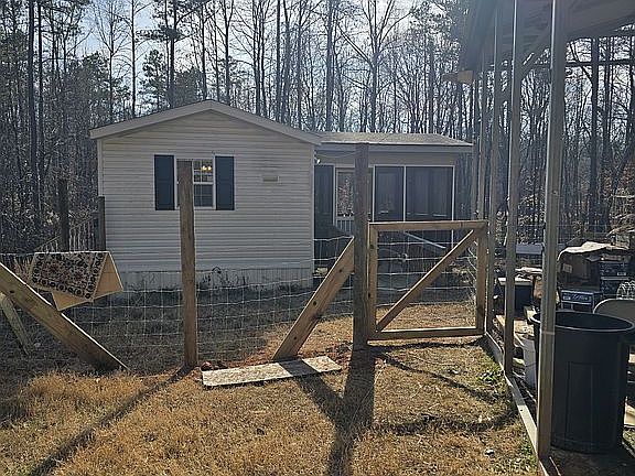 3rd image of 4266 Giles Rd