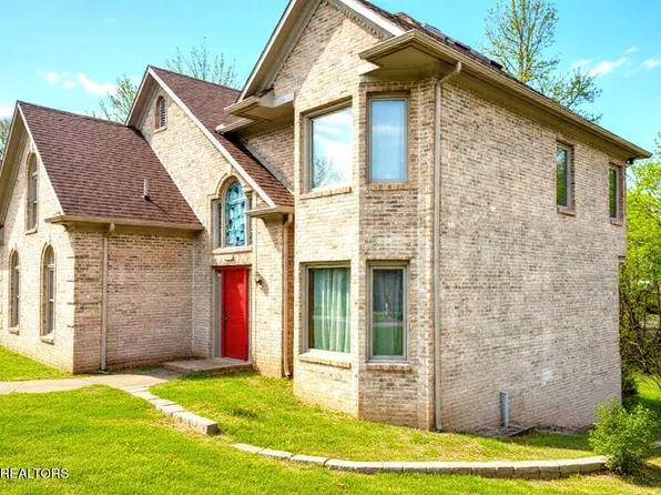 118 W Melbourne Rd, Oak Ridge, TN 37830