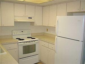 5th image of 1339 Queen Anne Dr #D