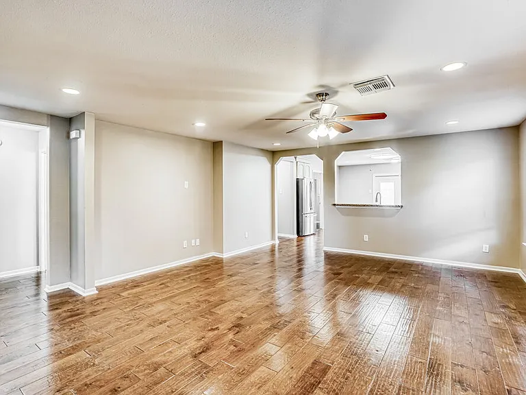 3502 Wheatmeadow Ln — Photo 4