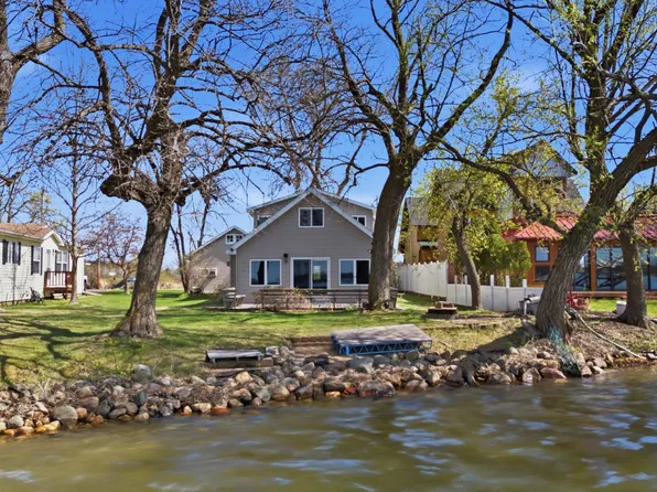 192 Shorewood Dr, Detroit Lakes, MN 56501