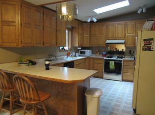 236 Tyler Ave N, Hopkins, MN 55343