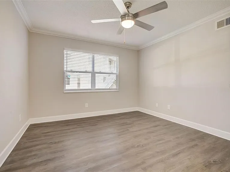 2556 Woodgate Blvd #101 — Photo 23