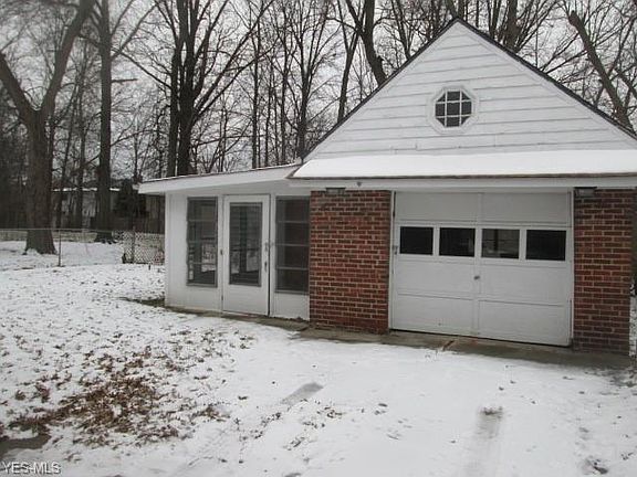 2nd image of 1384 Francis Ct