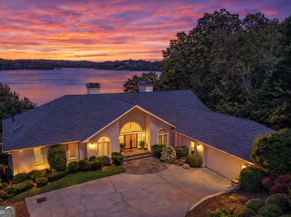 2917 Pointe Dr, Gainesville, GA 30506