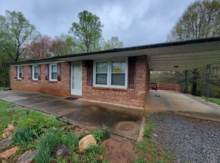 1418 Mitchell Rd, Chatham, VA 24531