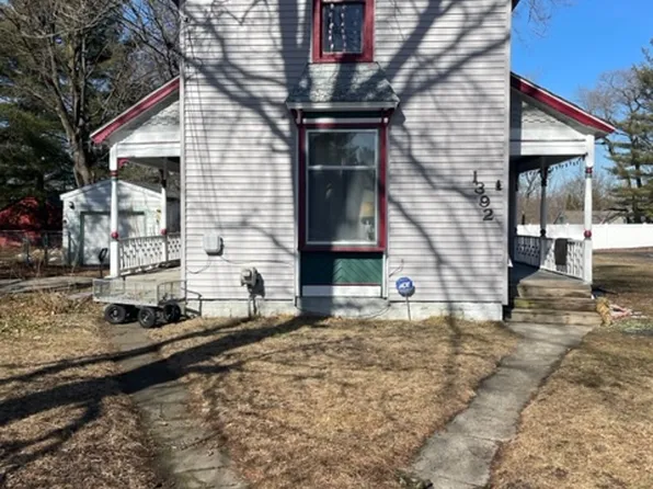 1392 Haslett Rd, Haslett, MI 48840