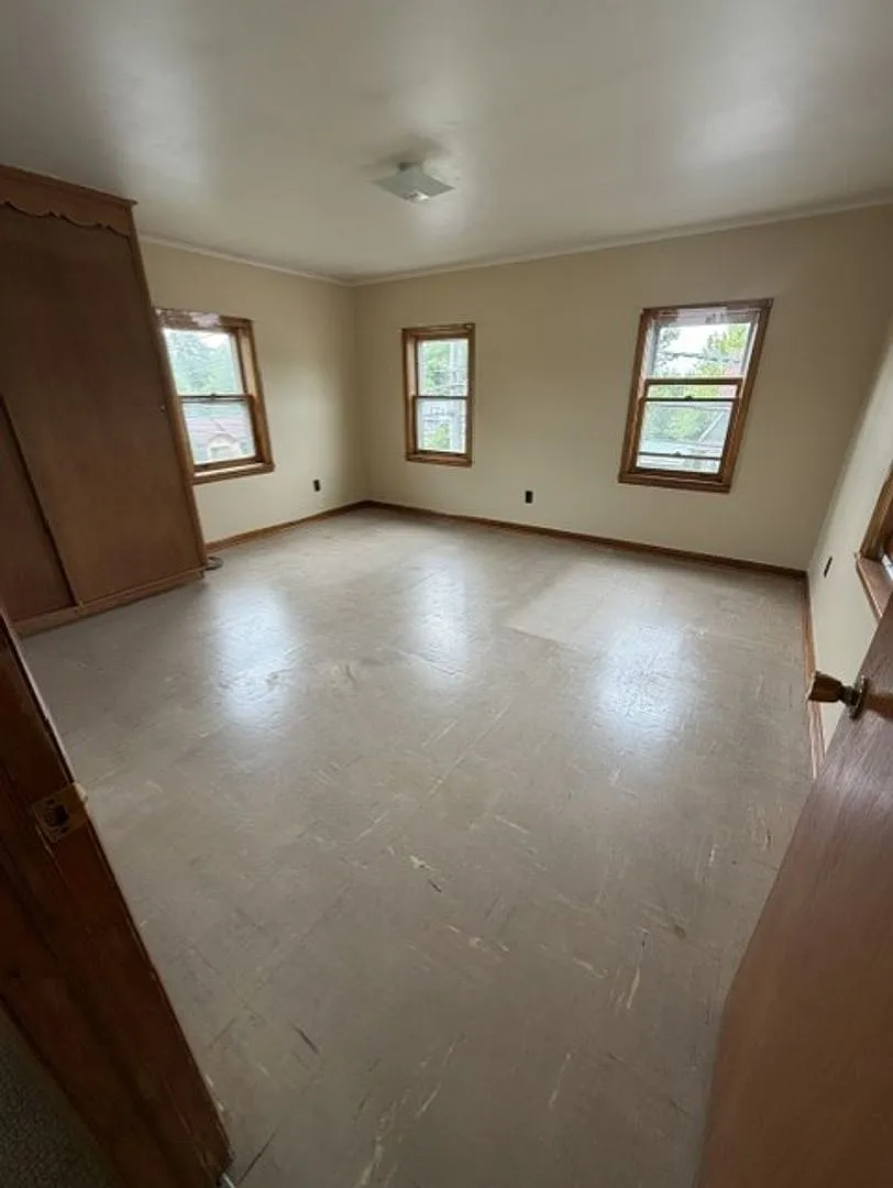 394 S Main St, Gloversville, NY 12078 — Photo 3