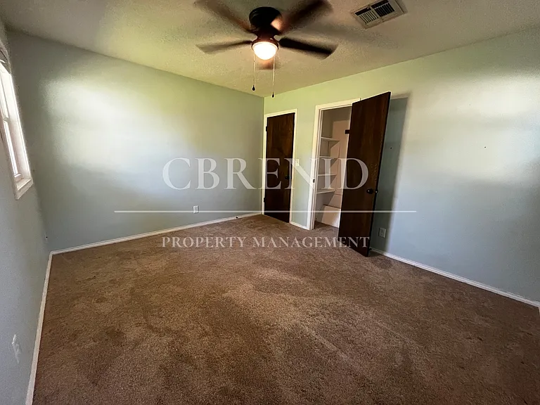 3010 Indian Dr — Photo 13