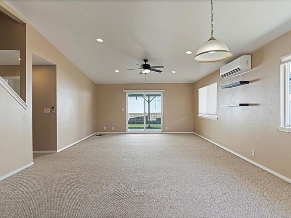 5th image of 138 Kamahao Cir
